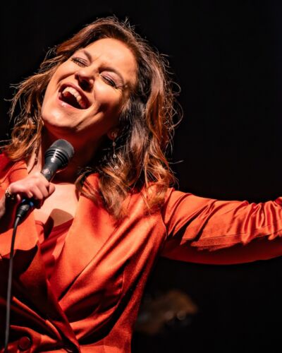 Fay sings Barbra Streisand