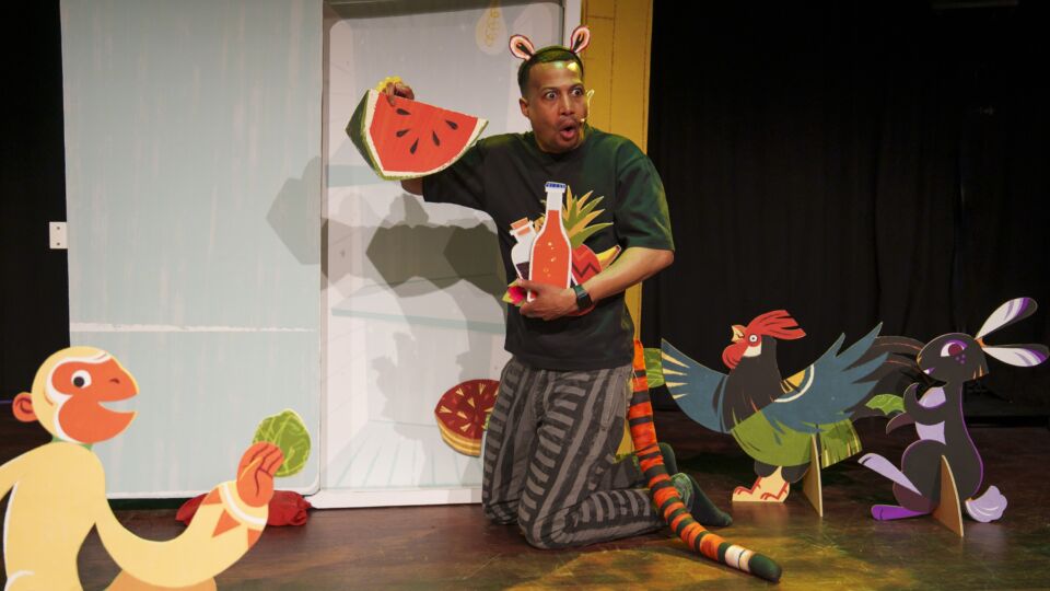Anansi-de-Spin-viert-feest