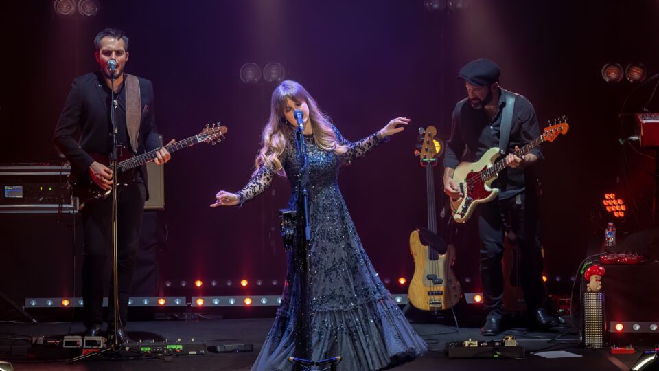 Rumours of Fleetwood Mac live