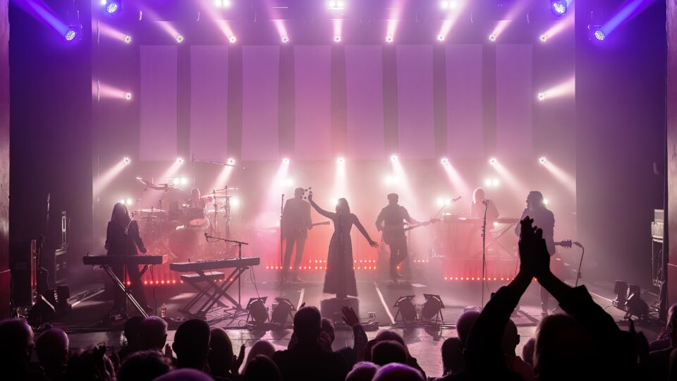 Rumours of Fleetwood Mac live